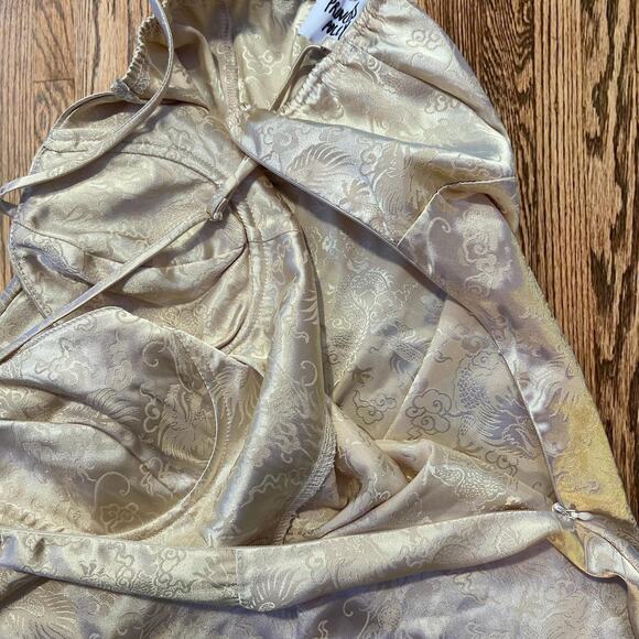 Cream and gold satin - Picture 3 of 4